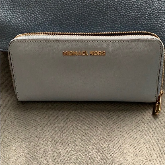 SOLD SOLD.   HANDBAG CAN BE SOLD WITHOUT WALLET - Picture 3 of 8